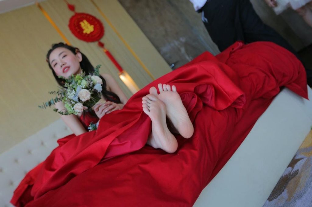 新娘 大胸美女,性感照片,美女写真网站,美女私房照,素人投稿