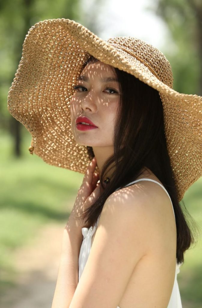 素人, 红色吊带 私房摄影,私房写真,私房社,性感写真套图,写真套图下载